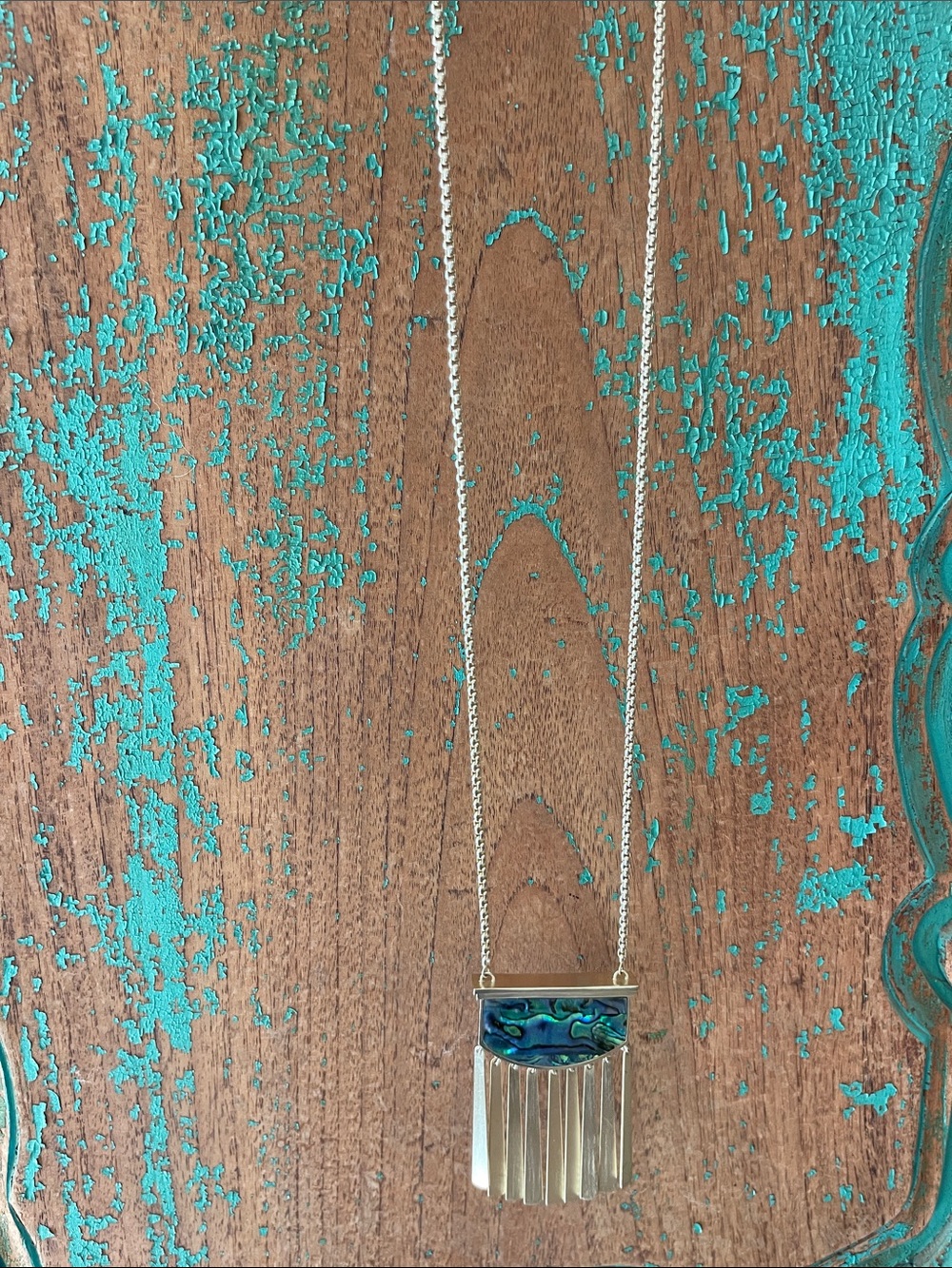 Kendra Scott Gold Fringe Necklace with Blue-Green Abalone Inlay